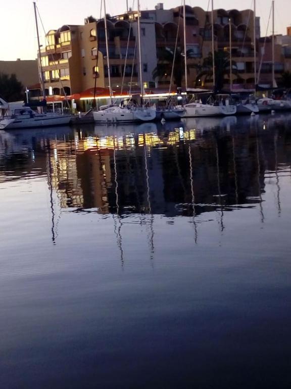 Gruissan Appartement Calme, Vue Sur Port De Plaisance -Clim, Empl.Parking Exterior foto