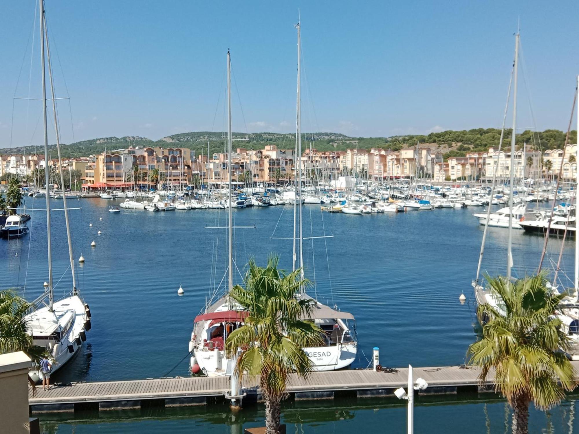 Gruissan Appartement Calme, Vue Sur Port De Plaisance -Clim, Empl.Parking Exterior foto